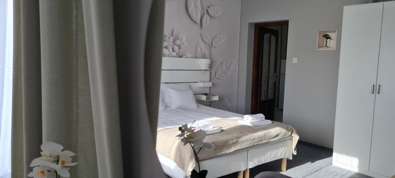 Lugas Apartman Miskolctapolca 2 Haloszoba Dezsa Es Jakuzzi Koezel A Barlangfuerdohoez Esterno foto