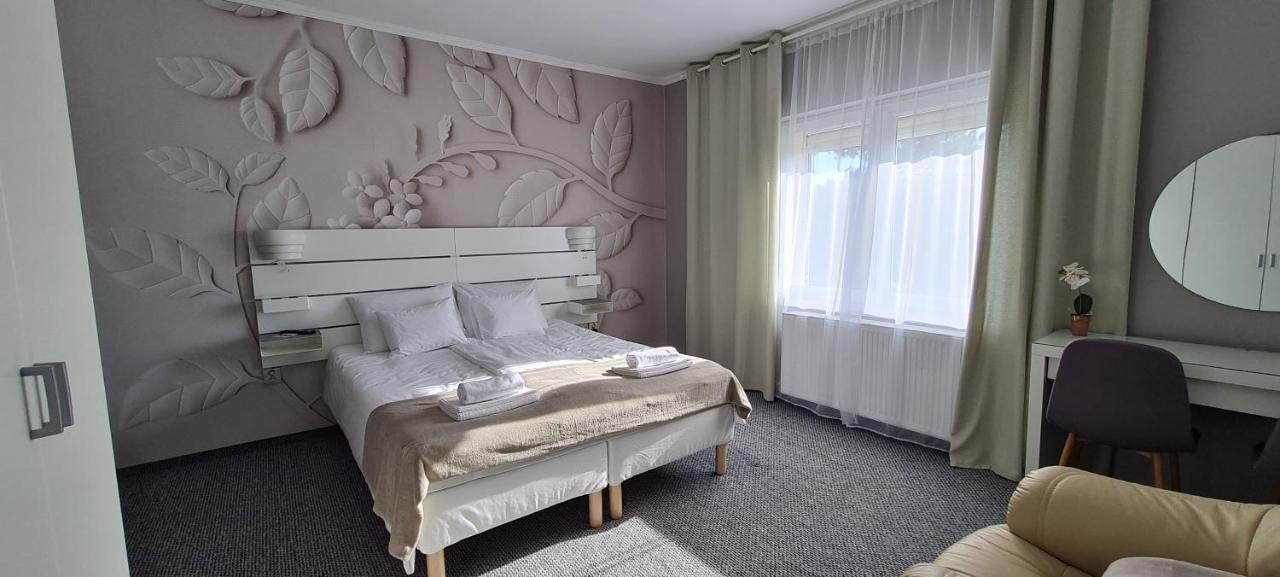 Lugas Apartman Miskolctapolca 2 Haloszoba Dezsa Es Jakuzzi Koezel A Barlangfuerdohoez Esterno foto