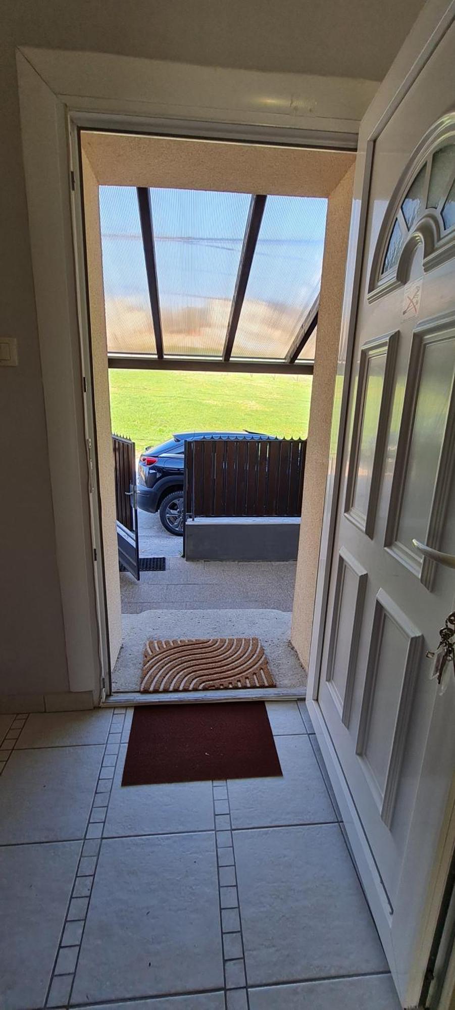 Lugas Apartman Miskolctapolca 2 Haloszoba Dezsa Es Jakuzzi Koezel A Barlangfuerdohoez Esterno foto