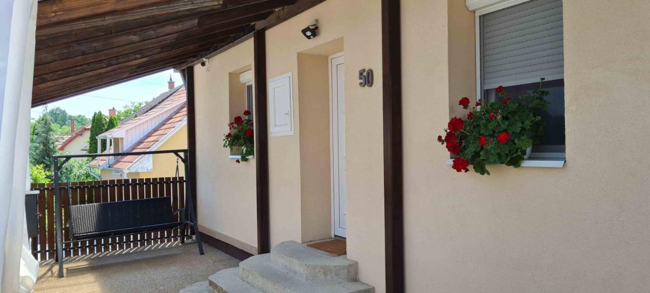 Lugas Apartman Miskolctapolca 2 Haloszoba Dezsa Es Jakuzzi Koezel A Barlangfuerdohoez Esterno foto