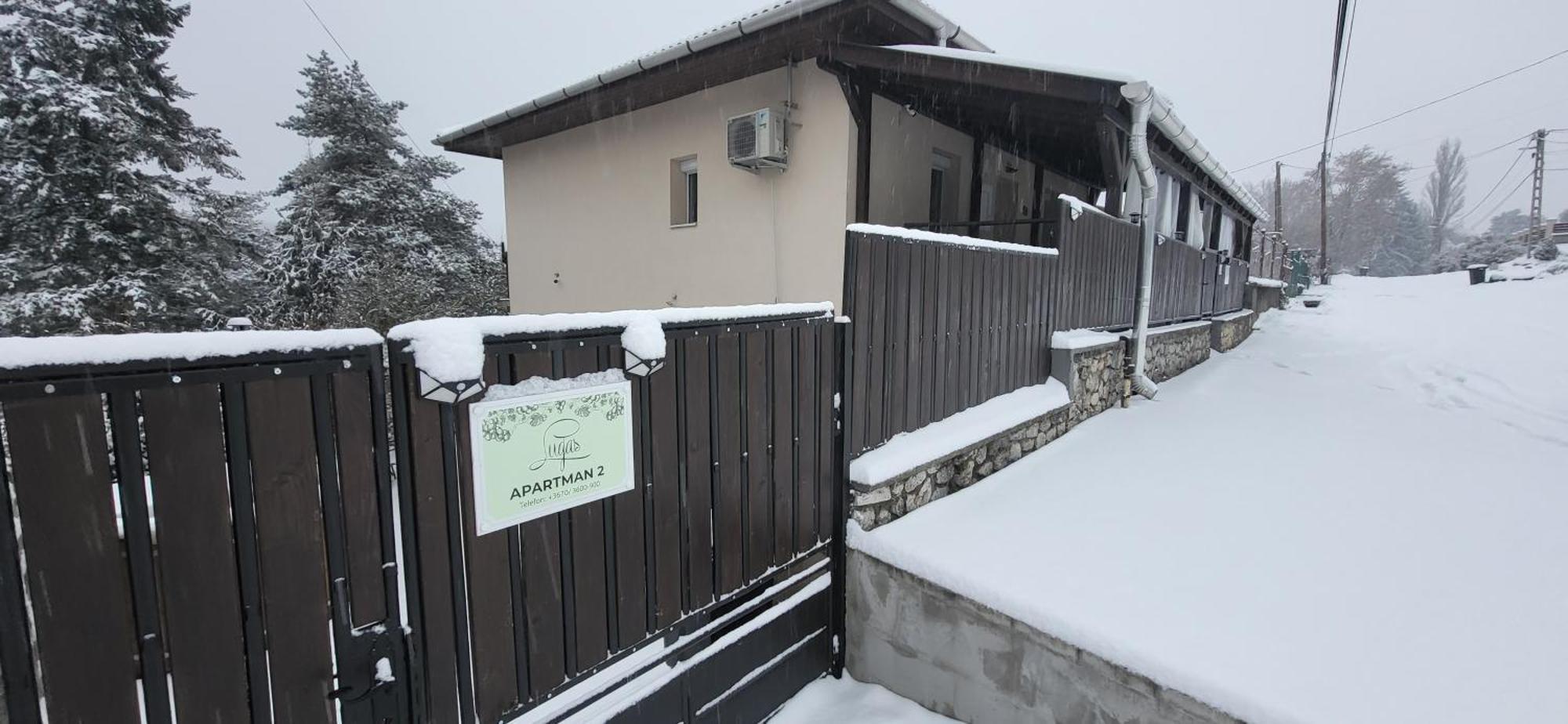 Lugas Apartman Miskolctapolca 2 Haloszoba Dezsa Es Jakuzzi Koezel A Barlangfuerdohoez Esterno foto